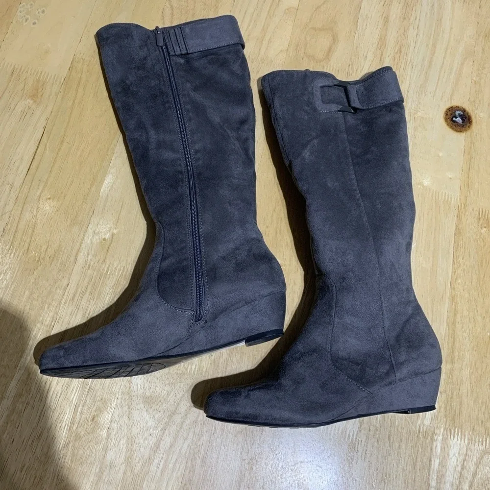 Impo Women's Boots Size 7. 5 Gray  Gerry Faux-Suede‎ Wedge